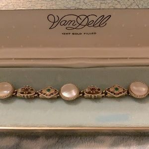 Van Dell 12KT Gold bracelet